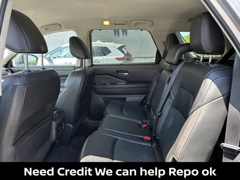 Certified 2023 Nissan Pathfinder SL image 13