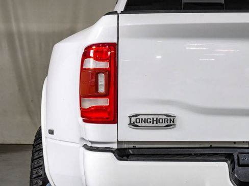 Used 2022 RAM 3500 Limited AWD/4WD image 43