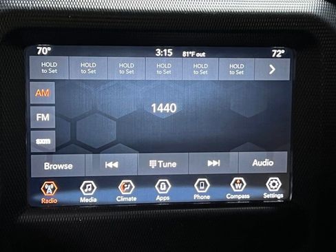 Used 2020 Jeep Wrangler Unlimited Sahara image 26