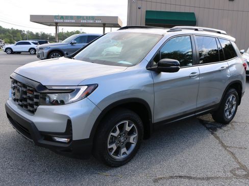 Used 2023 Honda Passport TrailSport image 1