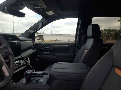 New 2026 GMC Sierra 1500 AT4 w/ Technology Package image 17