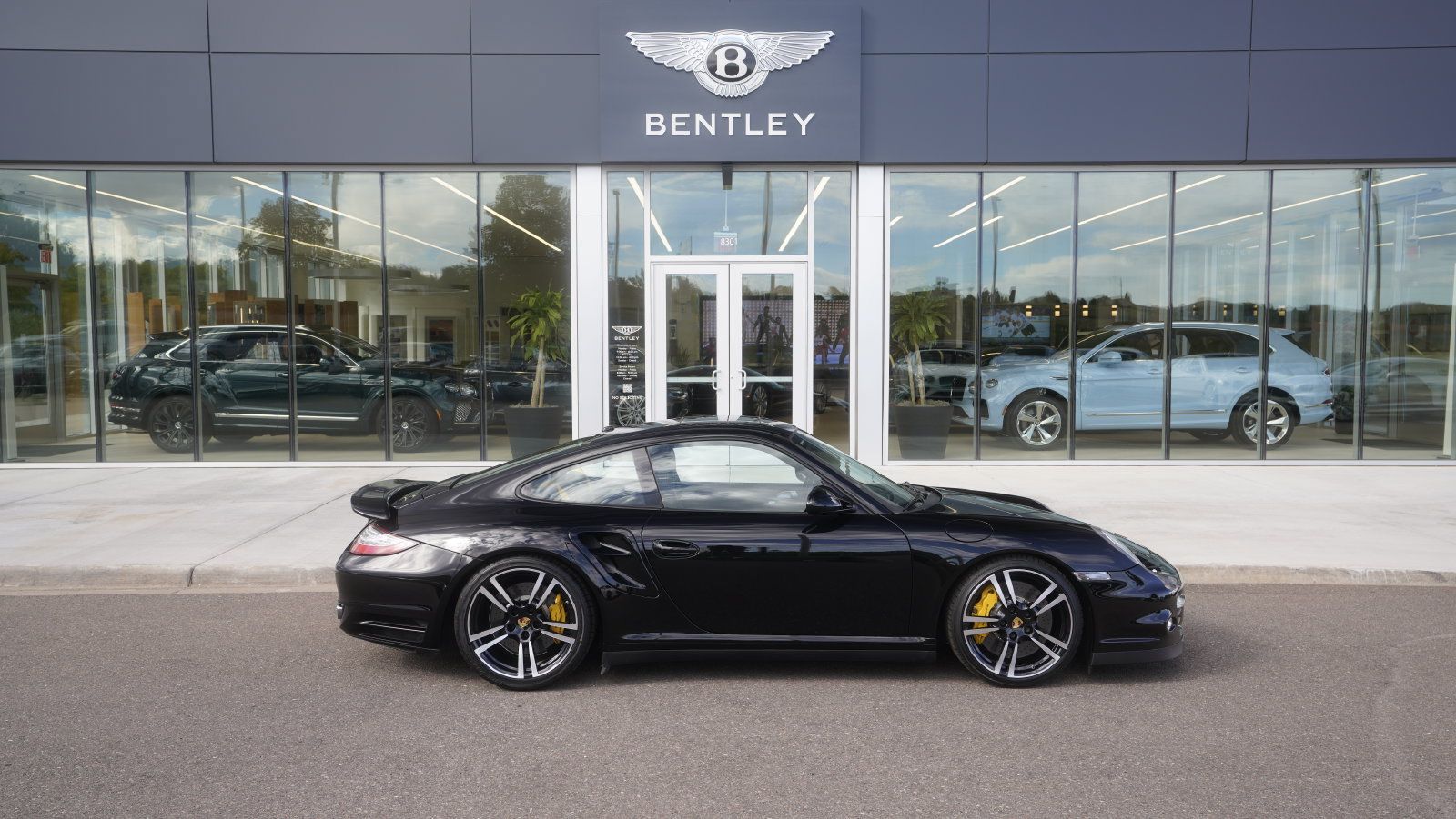 Used 2013 Porsche 911 Turbo S AWD/4WD image 16
