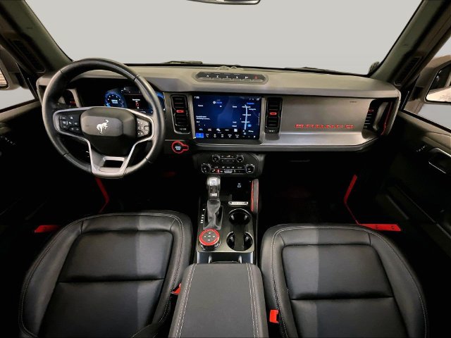 Used 2025 Ford Bronco Badlands AWD/4WD image 14