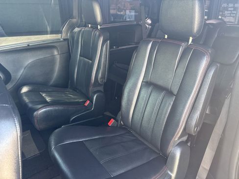 Used 2019 Dodge Grand Caravan GT FWD image 12