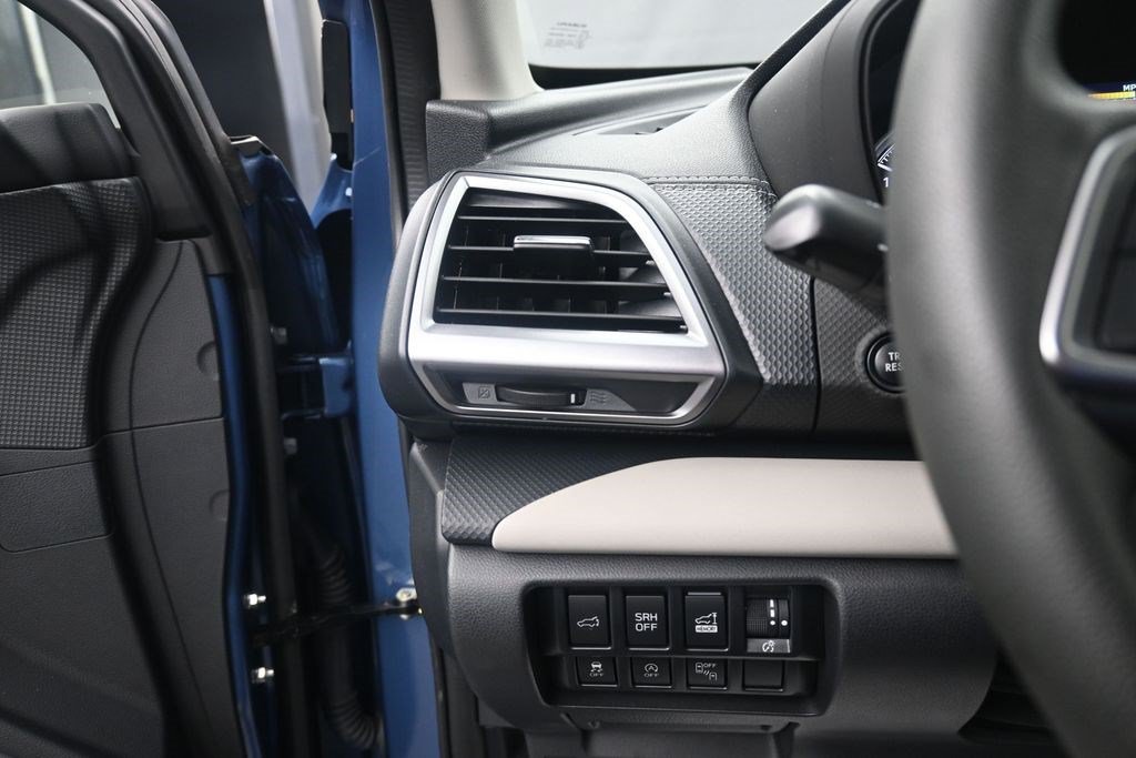 Used 2024 Subaru Forester Limited AWD/4WD image 20