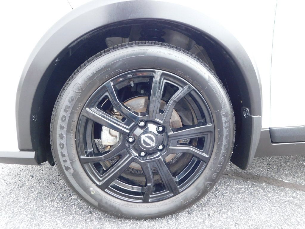 Used 2024 Nissan Kicks SR FWD image 10