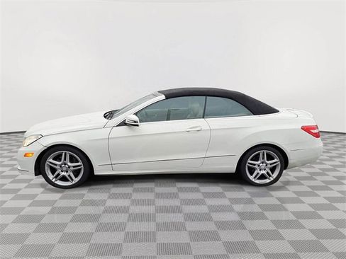 Used 2011 Mercedes-Benz E 350 Cabriolet image 2
