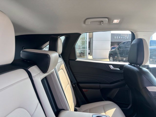 Used 2022 Ford Escape SEL w/ Technology Package AWD/4WD image 14