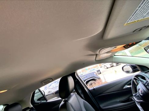 Used 2023 Buick Encore GX Select w/ Sport Touring Package image 18