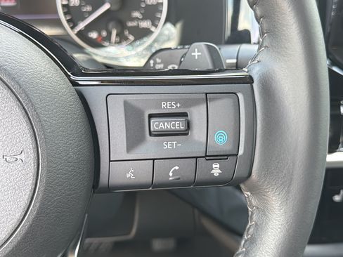 Used 2024 Nissan Pathfinder SL w/ SL Premium Package FWD image 33
