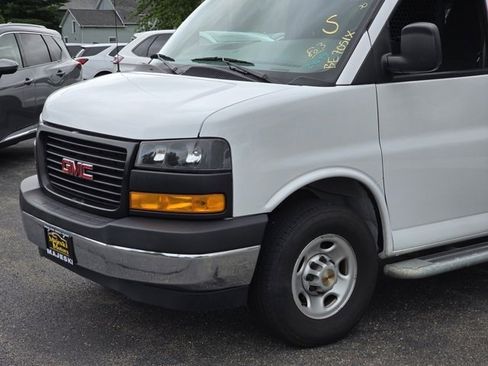 Used 2023 Chevrolet Express 2500 w/ Driver Convenience Package image 15