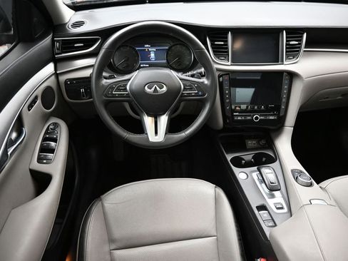 Used 2023 INFINITI QX50 Luxe FWD image 11
