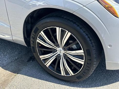 Used 2022 Volvo XC60 B5 Inscription w/ Advanced Package FWD image 7
