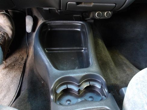 Used 2002 Chevrolet Blazer LS w/ Preferred Equipment Group image 14