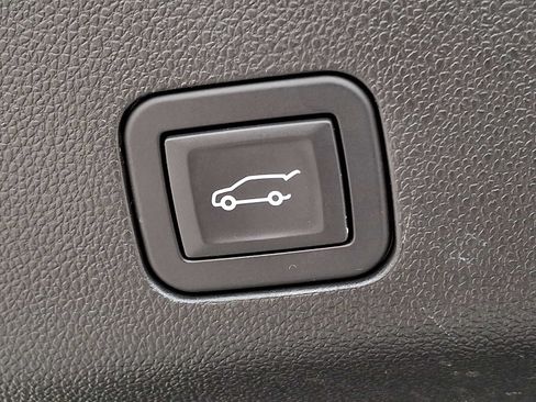 Used 2024 Chevrolet Tahoe Premier AWD/4WD image 29