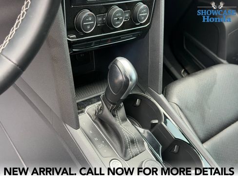 Used 2023 Volkswagen Atlas Cross Sport SE w/ Panoramic Sunroof Package AWD/4WD image 13