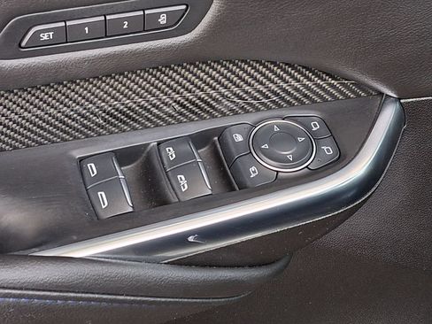 Used 2024 Cadillac XT4 Sport w/ Technology Package FWD image 17