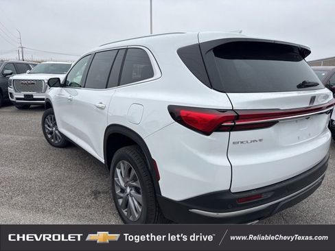 Used 2025 Buick Enclave Preferred image 6