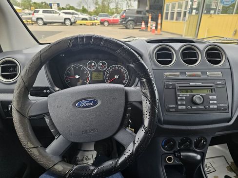 Used 2010 Ford Transit Connect XLT FWD image 18