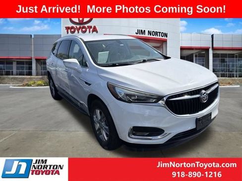 Used 2018 Buick Enclave Essence FWD image 5