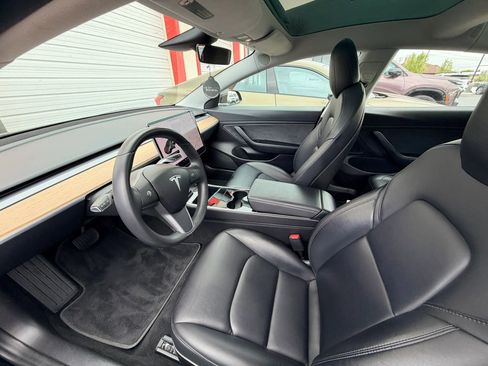 Used 2018 Tesla Model 3 Long Range image 2