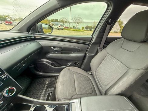 Used 2023 Hyundai Santa Cruz SE image 15