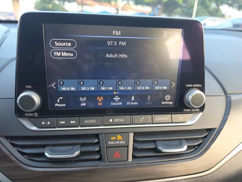 Used 2025 Nissan Altima 2.5 SV FWD image 22