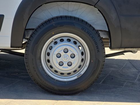 Used 2024 RAM ProMaster 2500 w/ Premium Convenience Group image 5