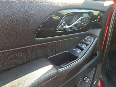 Used 2022 Chevrolet Traverse RS w/ LPO, Cargo Package image 15