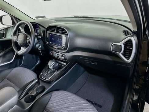 Used 2024 Kia Soul LX w/ Option Group 015 image 12