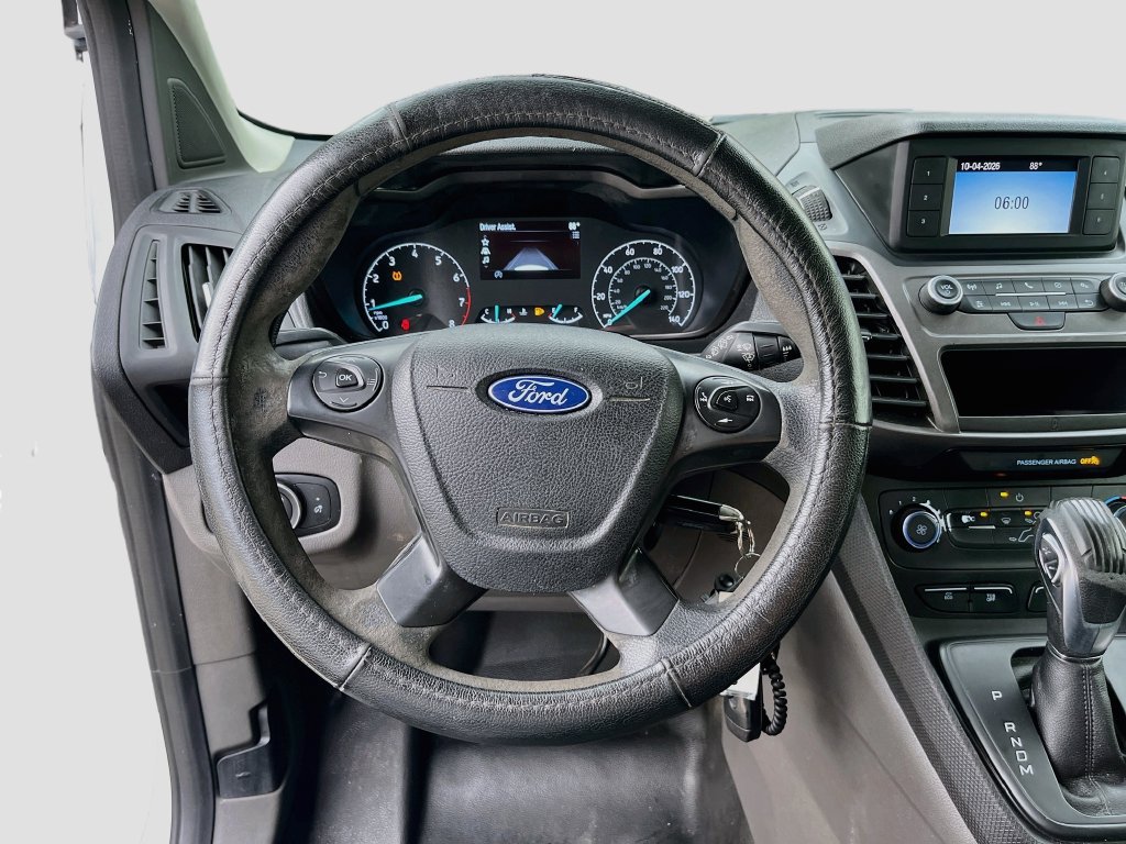 Used 2020 Ford Transit Connect XL FWD image 11