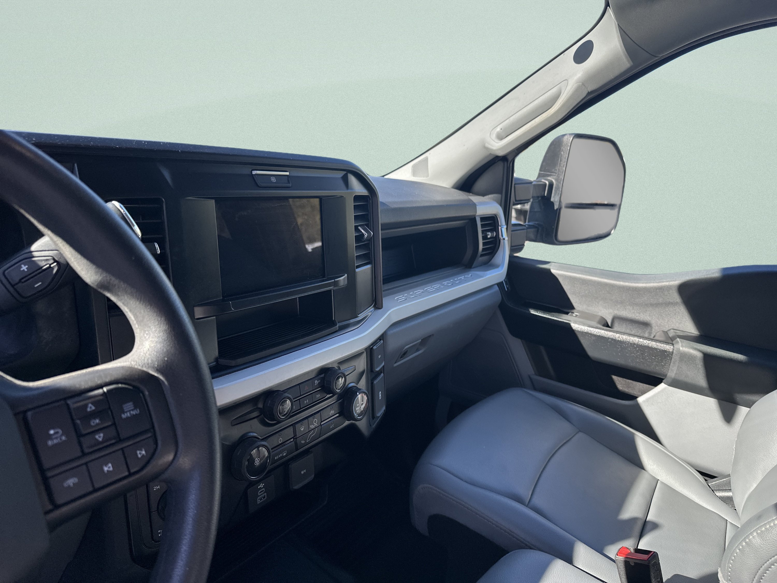 Used 2025 Ford F250 XL AWD/4WD image 14
