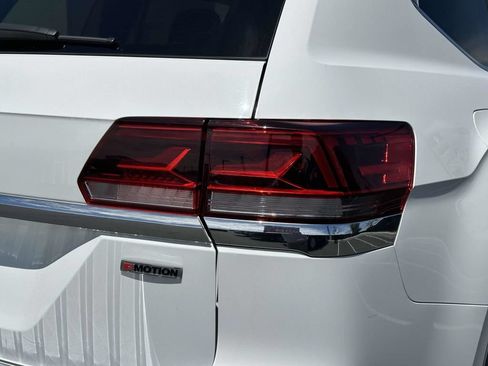 Used 2021 Volkswagen Atlas SEL Premium AWD/4WD image 11
