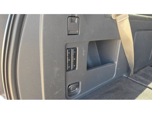 Used 2018 Ford Expedition Limited RWD image 15