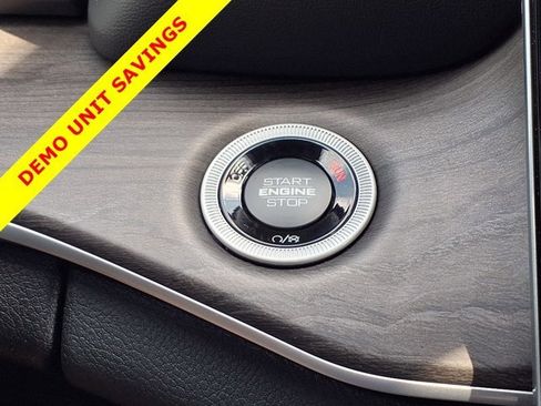 New 2025 Jeep Grand Cherokee L Limited w/ Luxury Tech Group II image 11