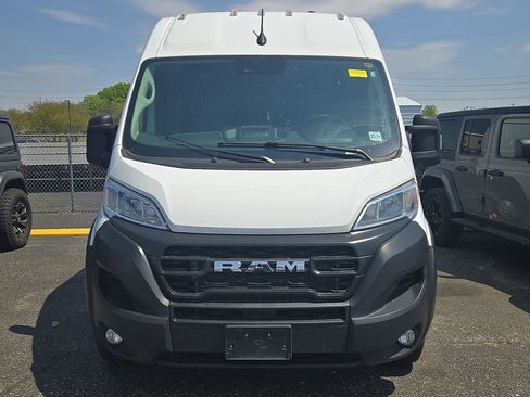 Used 2025 RAM ProMaster 2500 w/ Convenience Group FWD image 2