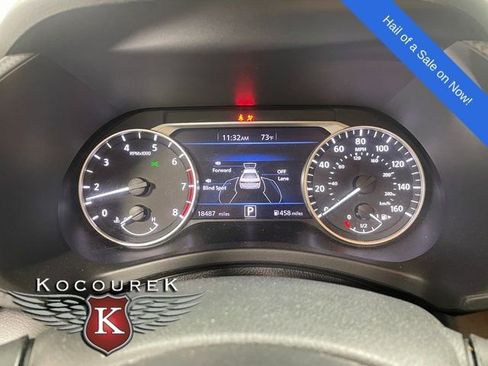 Used 2025 Nissan Sentra SV FWD image 15