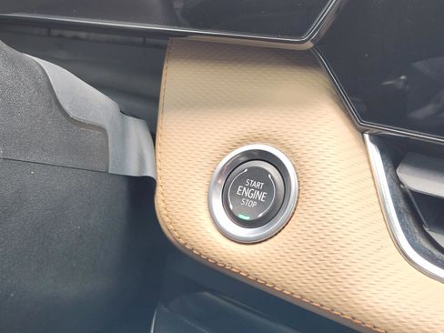 Used 2025 Chevrolet Equinox ACTIV w/ Safety and Technology Package image 25