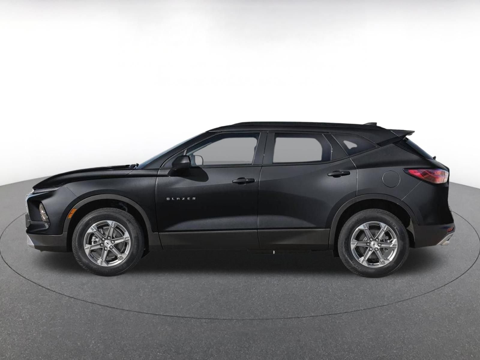Used 2026 Chevrolet Blazer LT FWD image 6