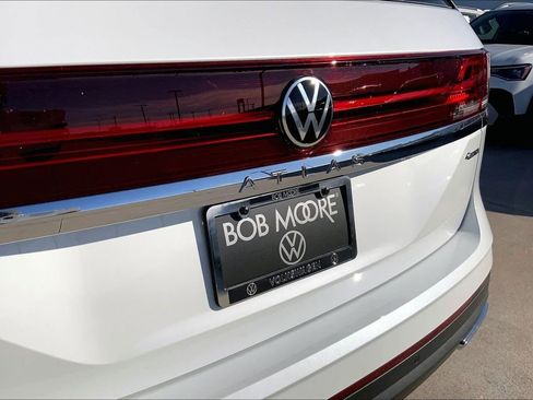 New 2026 Volkswagen Atlas SEL image 9