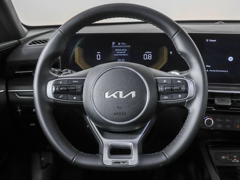 Used 2025 Kia K5 GT FWD image 28