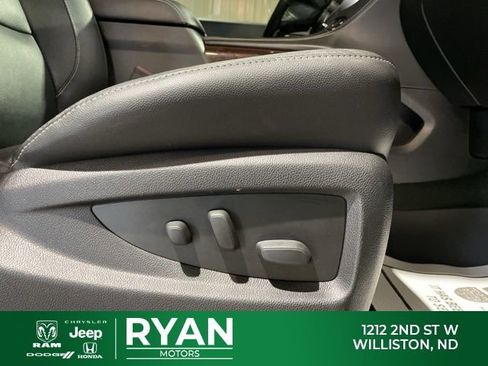 Used 2017 GMC Yukon XL SLT image 33