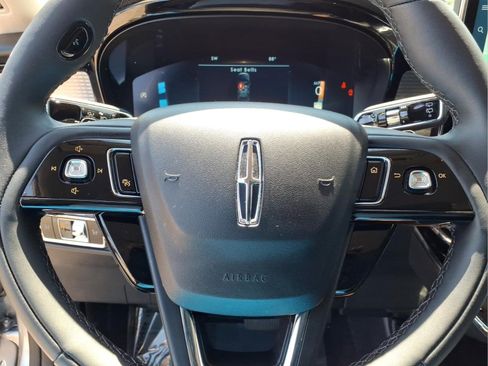 Certified 2023 Lincoln Corsair AWD w/ Equipment Group 101A image 6
