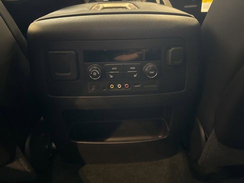 Used 2016 GMC Yukon Denali w/ Open Road Package image 22