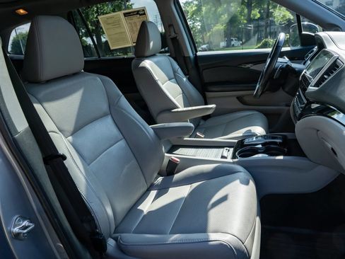Used 2017 Honda Pilot Elite image 19
