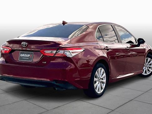 Used 2020 Toyota Camry LE image 12