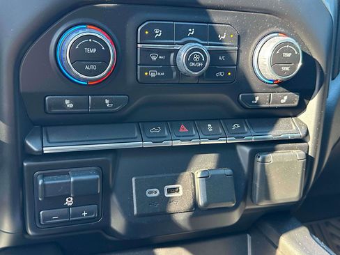 Used 2022 Chevrolet Silverado 1500 RST w/ Redline Edition image 27