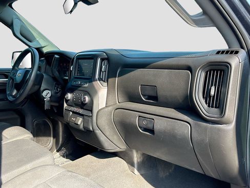 Used 2022 Chevrolet Silverado 1500 Custom AWD/4WD image 27