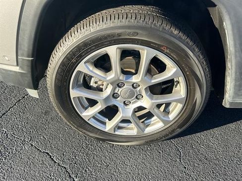 Used 2022 Jeep Compass Latitude image 29