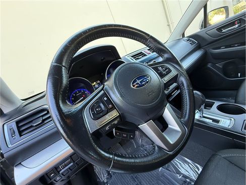 Used 2015 Subaru Legacy 2.5i Premium AWD/4WD image 8
